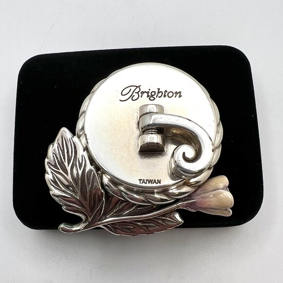 Brighton Marvels Clock - Picture 6 of 6